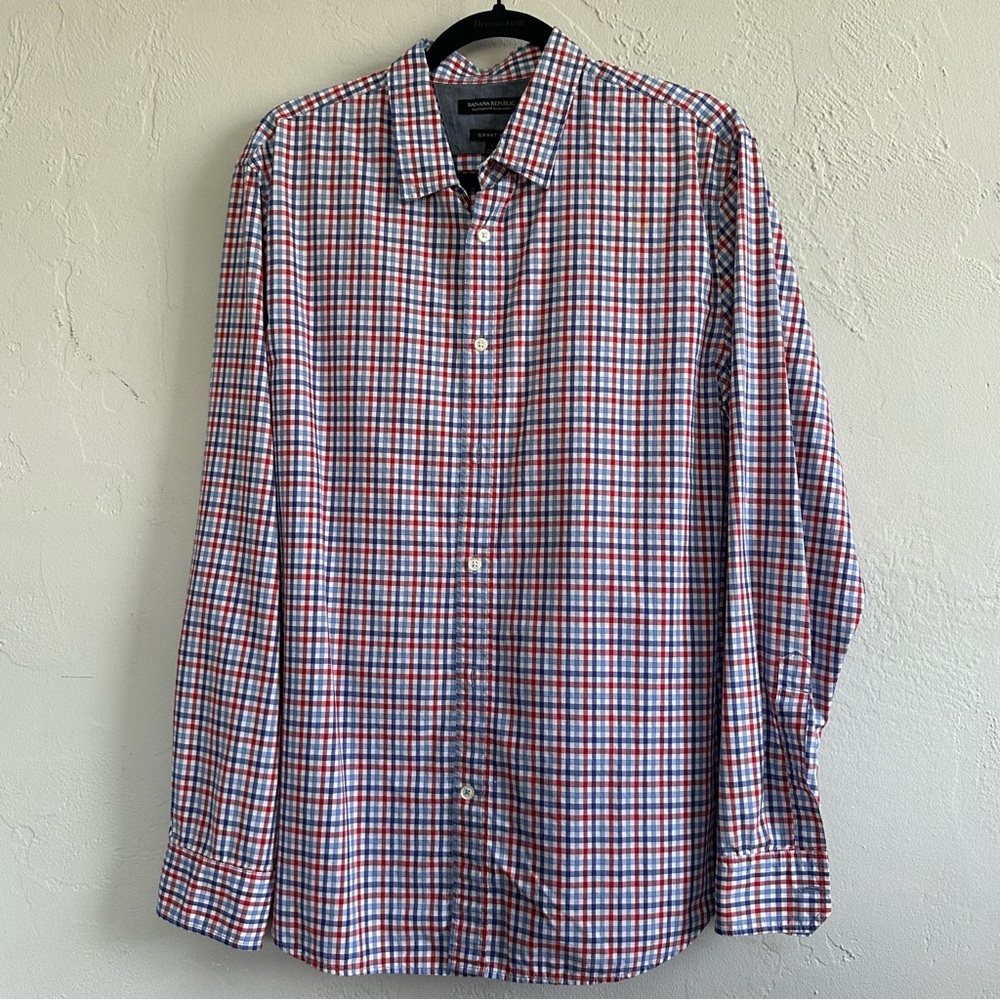 Banana Republic Red and Blue Casual Long Sleeve Button Down Shirt Grant Fit